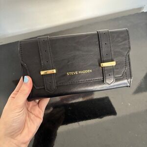 Steve Madden Womens Black Faux Leather Buckle Flap Bifold Wallet Gold Hardware